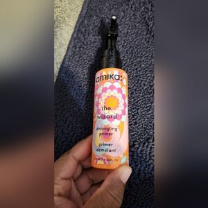 Amika The Wizard Detangling Primer